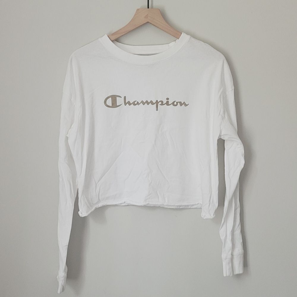 Champion Cropped Long Sleeve Crewneck in White & Gold Size Large